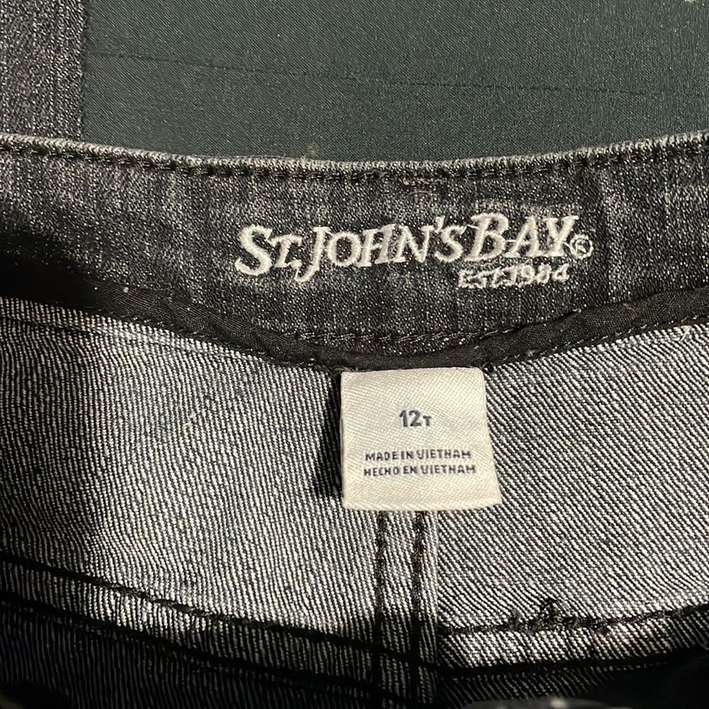 Black St. John’s bay 12 tall jeans